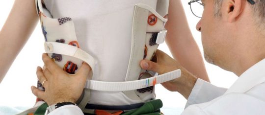 corset pour une scoliose